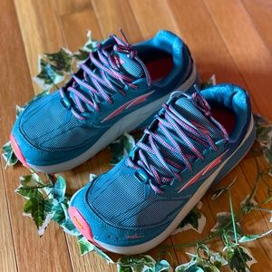 Altra zero drop Olympus 3.5 trail Gaiter Trap trail hiking shoes